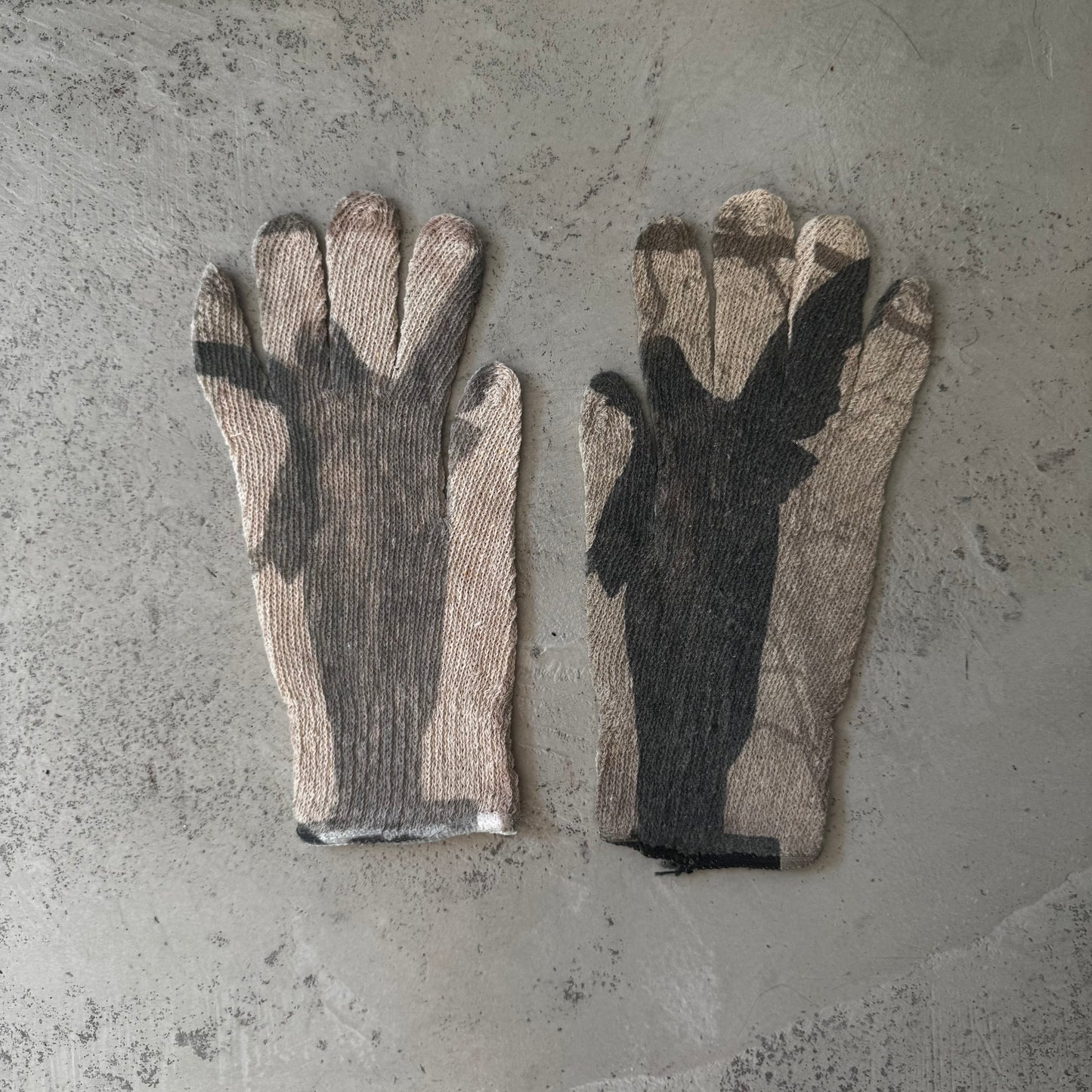 weeping angel gloves
